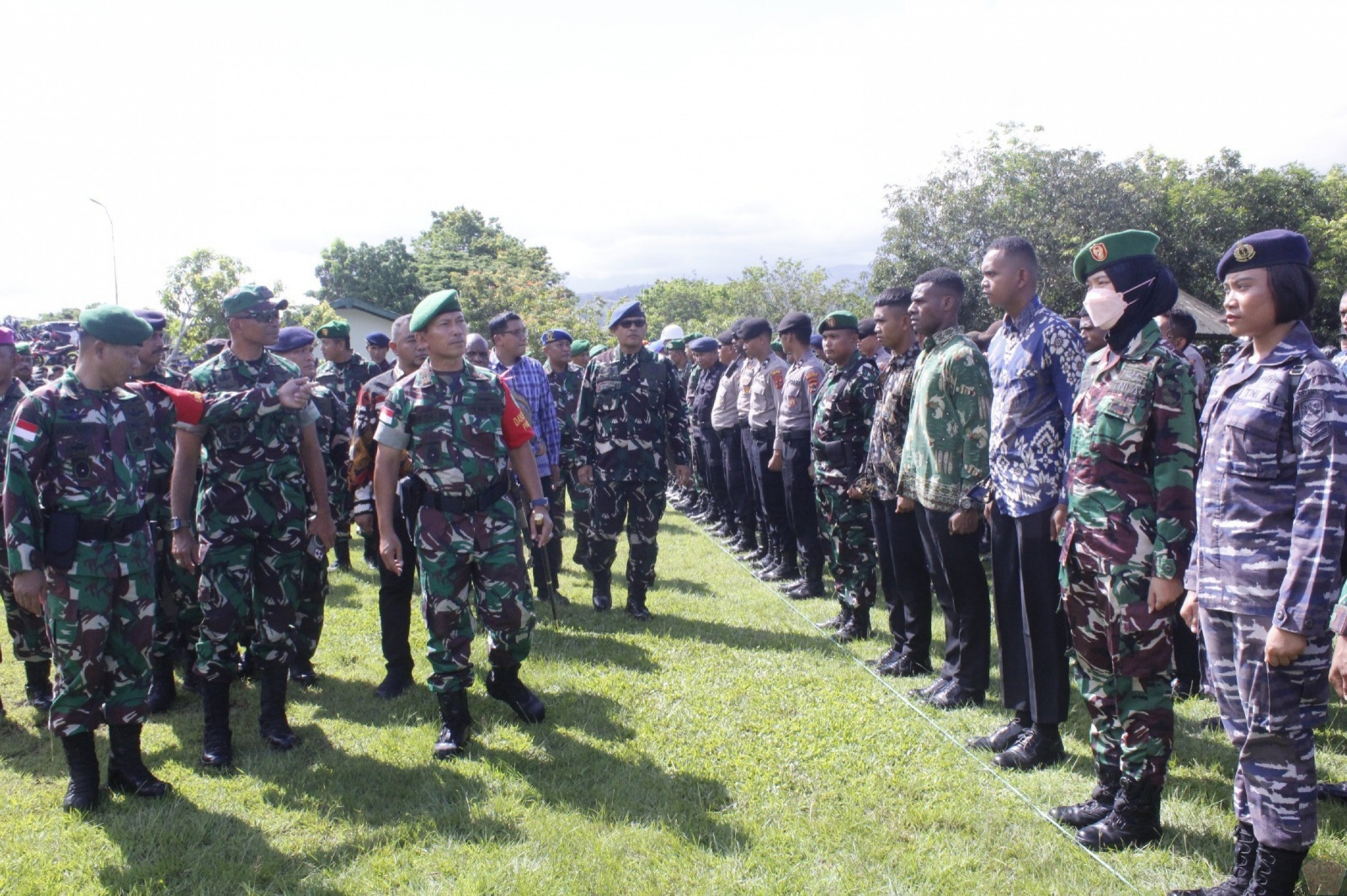 Jelang Kedatangan Wapres Di Provinsi Papua, Danrem 172/PWY Pimpin Apel Gelar Pasukan