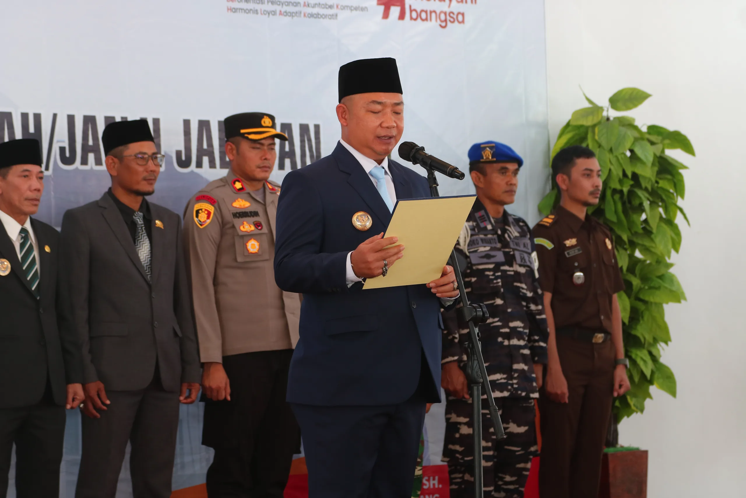 Bupati Ketapang Lantik 163 Pejabat Administrator dan Pengawas, Tekankan Kompetensi dan Profesionalisme ASN